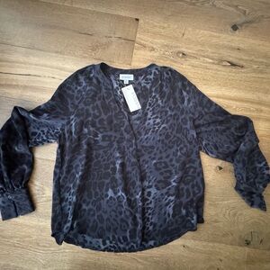 Evereve Black and Charcoal Animal Print V-Neck Blouse